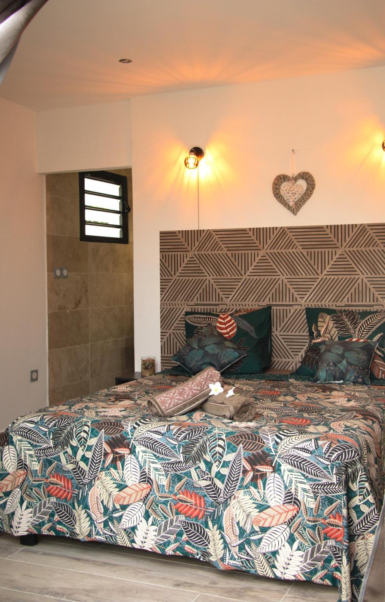 Le Beau Vallon 1- Jacuzzi Privatif Et Piscine Chauffee Partagee Saint-Benoît Eksteriør billede
